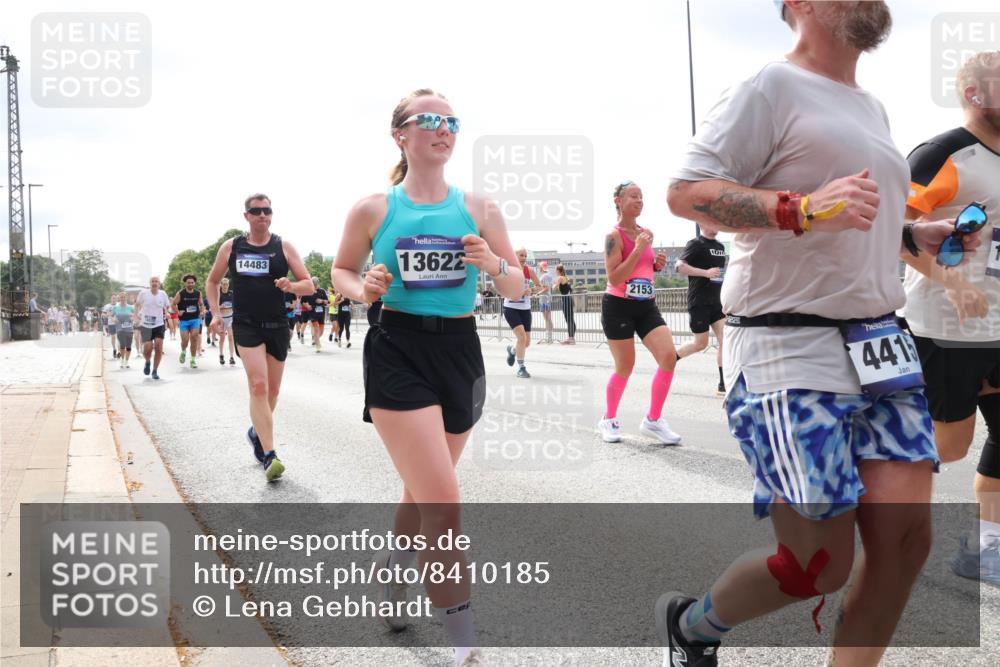 29.06.2025 - hella hamburg halbmarathon Lena Gebhardt http://msf.ph/oto/8410185 29.06.2025 10:41:42 Lombardsbrücke 14483, 13622, 2153, 441, 1314, 1509, 1536, 1542, 1623, 1648, 1712, 2153, 2229, 2258, 3344, 3459, 3460, 3532, 3533, 3623, 4415, 4541, 4610, 4787, 5432, 5688, 5689, 5928, 5942, 6137, 6250, 6320, 6430, 6436, 6450, 6618, 6793, 6846, 6894, 7022, 7023, 7477, 7821, 7955, 7968, 8004, 8162, 8163, 8293, 8300, 8301, 8443, 8586, 8848, 8897, 8908, 8992, 9467, 9588, 10181, 10348, 10483, 10623, 11011, 11166 meine-sportfotos.de