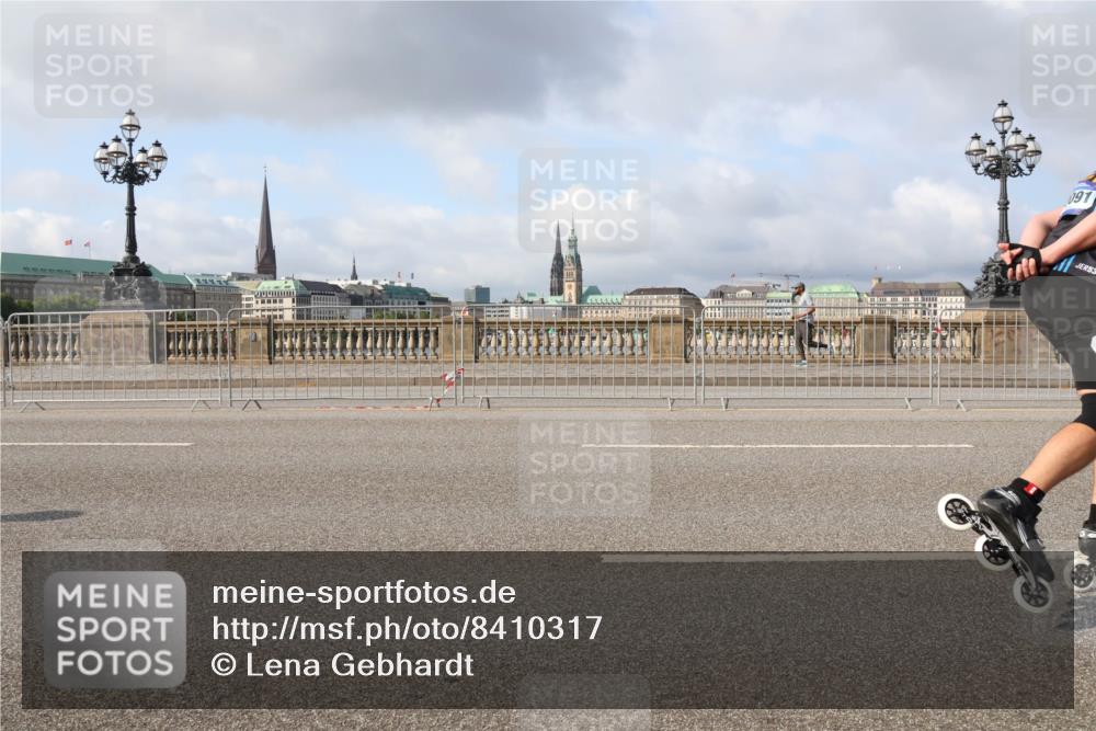 29.06.2025 - hella hamburg halbmarathon Lena Gebhardt http://msf.ph/oto/8410317 29.06.2025 08:55:10 Lombardsbrücke 091, 3 meine-sportfotos.de