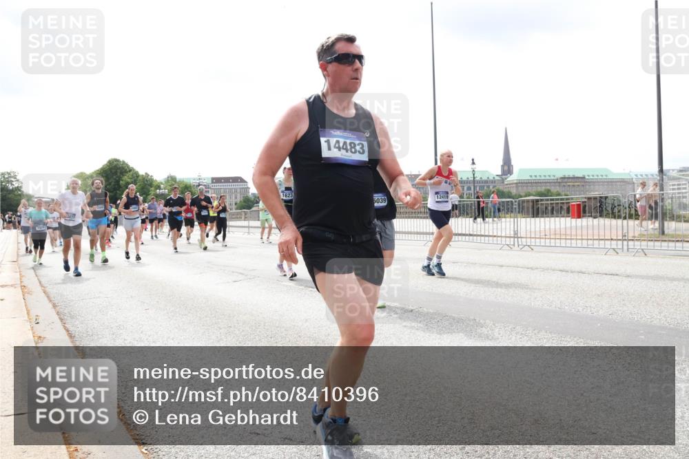 29.06.2025 - hella hamburg halbmarathon Lena Gebhardt http://msf.ph/oto/8410396 29.06.2025 10:41:44 Lombardsbrücke 1623, 14483, 5039, 12419, 1314, 1509, 1536, 1542, 1623, 1648, 1712, 2153, 2229, 2258, 3326, 3344, 3459, 3460, 3532, 3533, 3568, 3623, 4415, 4541, 4610, 4787, 5432, 5688, 5689, 5928, 5942, 6137, 6153, 6250, 6320, 6430, 6436, 6450, 6618, 6793, 6846, 6894, 7022, 7023, 7477, 7955, 7968, 8004, 8162, 8163, 8293, 8300, 8301, 8443, 8586, 8848, 8897, 8908, 8992, 9467, 9588, 10181, 10348, 10483, 10623, 11011, 11166 meine-sportfotos.de
