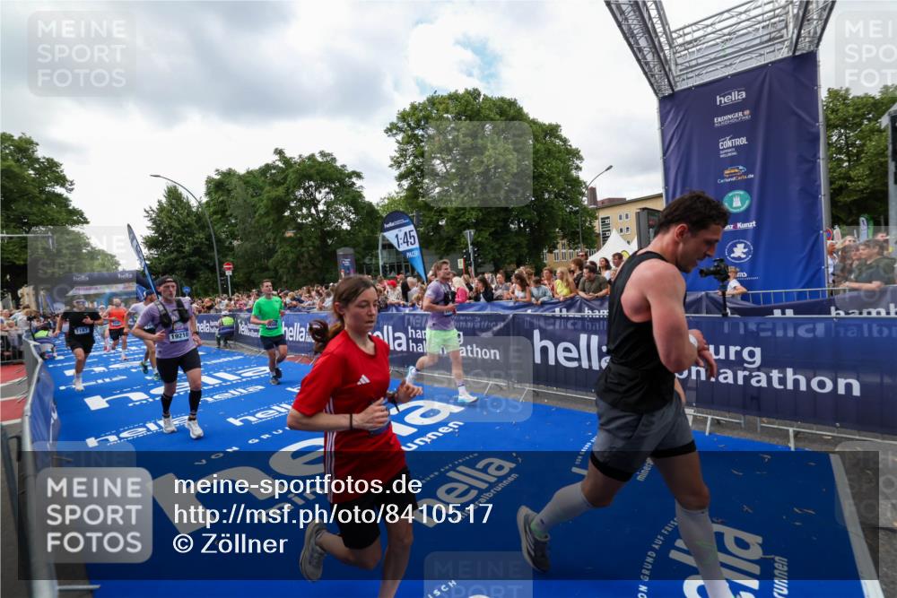 29.06.2025 - hella hamburg halbmarathon Zöllner http://msf.ph/oto/8410517 29.06.2025 10:44:56 Ziel 1520, 2098, 2890, 3004, 3098, 4425, 4915, 7056, 7167, 7325, 9030, 9720, 12161, 16834, 17382, 17406, 18055, 18631, 19207, 19210 meine-sportfotos.de