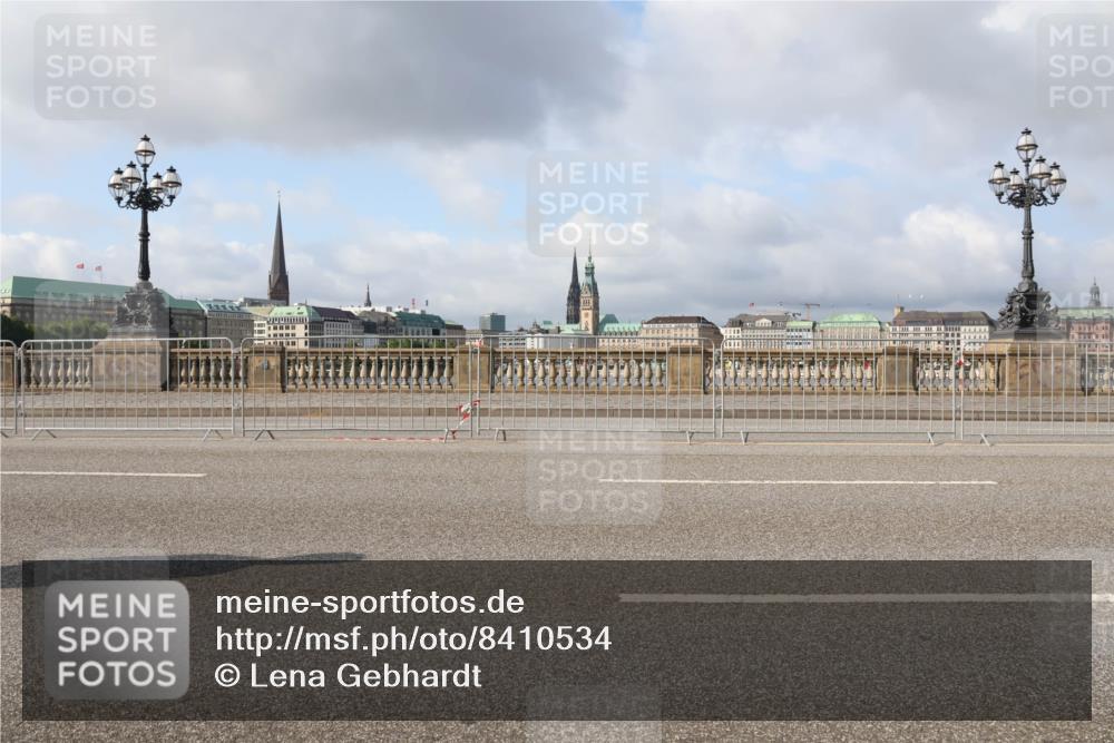 29.06.2025 - hella hamburg halbmarathon Lena Gebhardt http://msf.ph/oto/8410534 29.06.2025 08:55:16 Lombardsbrücke  meine-sportfotos.de