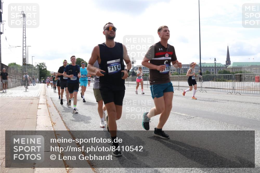 29.06.2025 - hella hamburg halbmarathon Lena Gebhardt http://msf.ph/oto/8410542 29.06.2025 10:17:03 Lombardsbrücke 1320, 7257, 1331, 7114, 7114, 15, 1083, 1117, 1137, 1240, 1298, 1331, 1348, 1356, 1403, 1477, 1553, 1602, 1825, 2225, 2347, 2908, 2912, 3088, 3176, 3210, 3450, 3464, 3466, 3622, 5023, 5036, 5037, 5390, 5929, 5930, 5995, 6126, 6128, 6328, 6522, 6742, 6941, 6948, 7114, 7115, 7257, 7345, 7360, 7376, 7445, 7647, 7924, 7928, 7945, 8253, 8263, 8317, 8513, 8558, 8619, 8857, 8983, 9091, 9152, 9208, 9259, 9332, 9492, 9664, 9676, 10232 meine-sportfotos.de