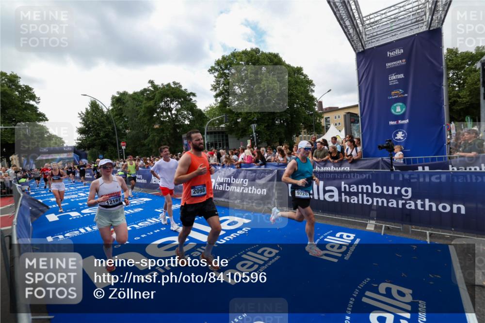 29.06.2025 - hella hamburg halbmarathon Zöllner http://msf.ph/oto/8410596 29.06.2025 10:44:59 Ziel 1424, 1520, 2098, 2890, 4425, 9030, 9720, 12161, 16058, 17382, 17406, 17544, 18055, 18631 meine-sportfotos.de