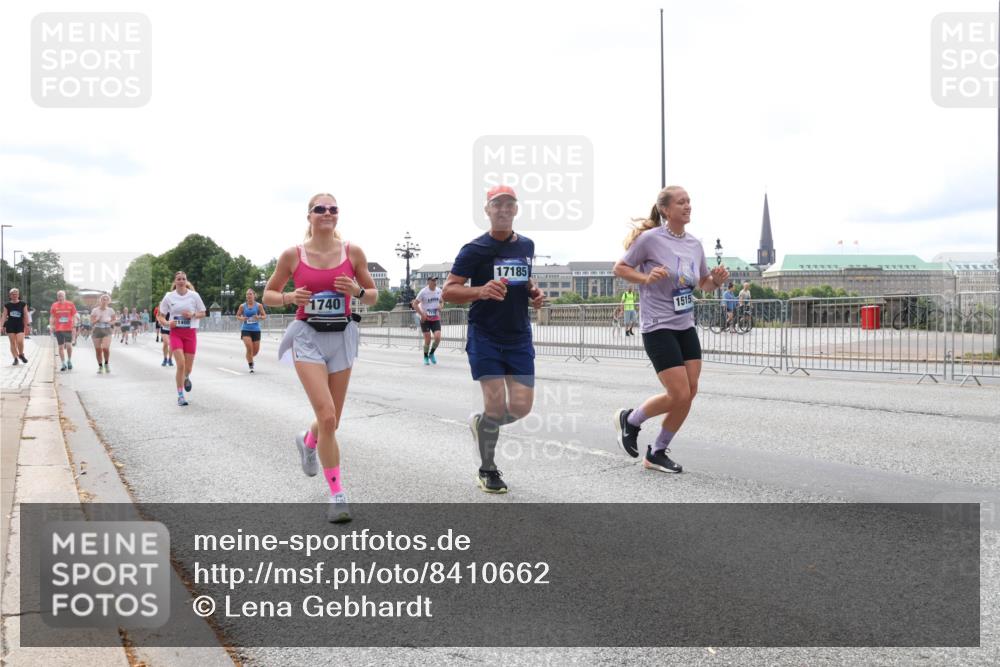 29.06.2025 - hella hamburg halbmarathon Lena Gebhardt http://msf.ph/oto/8410662 29.06.2025 10:25:12 Lombardsbrücke 1740, 17185, 1515, 1627, 1740, 2000, 2108, 2249, 2278, 3920, 3961, 3963, 4008, 4010, 4444, 5126, 5564, 5814, 6869, 7778, 8083, 8962, 9573, 9927, 11157, 11400, 11662, 11816, 11817, 11921, 13510, 13842, 14086, 14649, 14898, 15016, 15119, 15124, 15153, 15679, 15942, 16421, 16422, 17185, 17535, 17954, 18194, 18198 meine-sportfotos.de