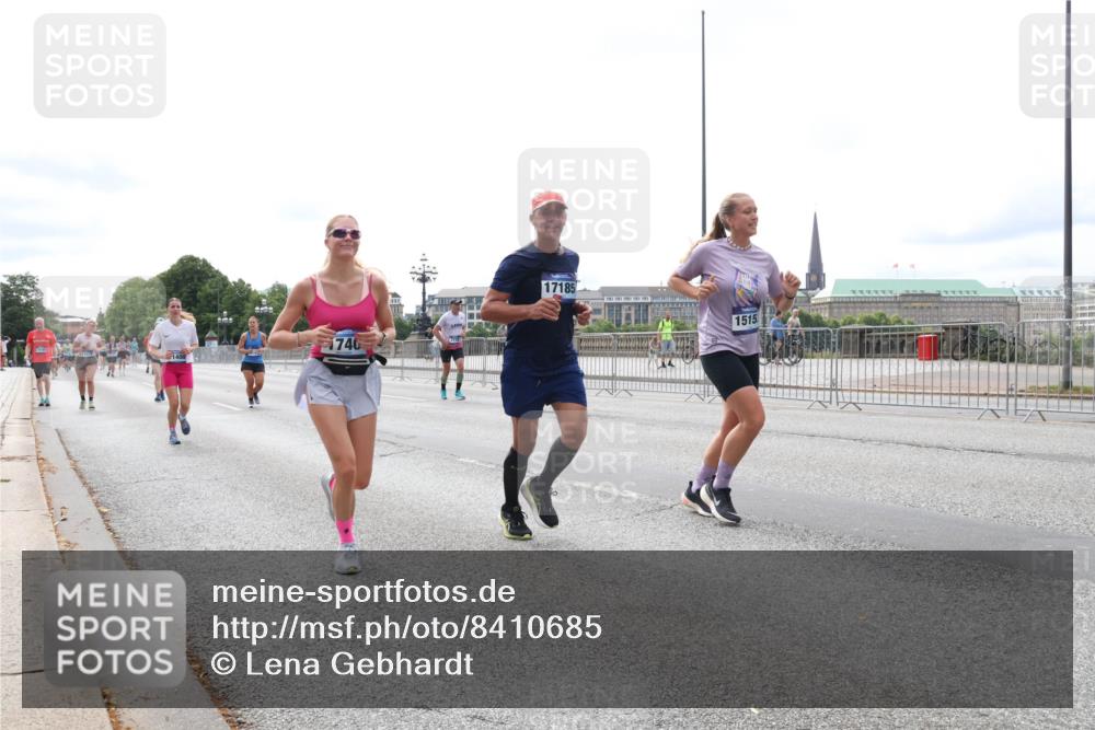 29.06.2025 - hella hamburg halbmarathon Lena Gebhardt http://msf.ph/oto/8410685 29.06.2025 10:25:12 Lombardsbrücke 1740, 17185, 1515, 1627, 1740, 2000, 2108, 2249, 2278, 3920, 3961, 3963, 4008, 4010, 4444, 5126, 5564, 5814, 6869, 7778, 8083, 8962, 9573, 9927, 11157, 11400, 11662, 11816, 11817, 11921, 13510, 13842, 14086, 14649, 14898, 15016, 15119, 15124, 15153, 15679, 15942, 16421, 16422, 17185, 17535, 17954, 18194, 18198 meine-sportfotos.de