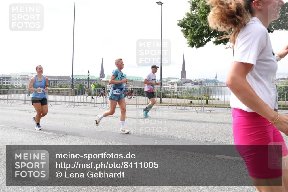 29.06.2025 - hella hamburg halbmarathon Lena Gebhardt http://msf.ph/oto/8411005 29.06.2025 10:25:16 Lombardsbrücke 083, 14649, 1093, 1627, 1740, 2000, 2108, 2249, 2278, 3920, 3961, 3963, 4008, 4010, 4444, 5126, 5564, 5814, 6869, 7778, 8083, 8962, 9573, 9927, 10845, 10846, 11157, 11400, 11662, 11921, 13510, 13842, 14086, 14649, 15016, 15119, 15124, 15153, 15283, 15679, 15942, 16421, 16422, 17185, 17954, 18194, 18198 meine-sportfotos.de