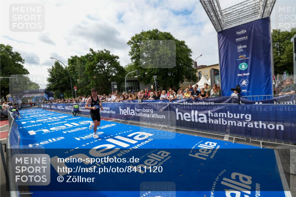 29.06.2025 - hella hamburg halbmarathon Zöllner http://msf.ph/oto/8411120 29.06.2025 10:21:26 Ziel 14933 meine-sportfotos.de