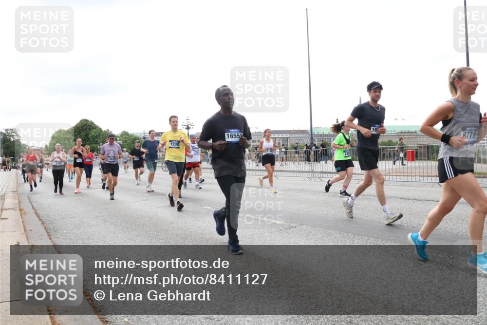 29.06.2025 - hella hamburg halbmarathon Lena Gebhardt http://msf.ph/oto/8411127 29.06.2025 10:51:05 Lombardsbrücke 1208, 16551, 8779, 1129, 1203, 1208, 1404, 1478, 1930, 2200, 2202, 2358, 2380, 2859, 3184, 3229, 3647, 3838, 3934, 4156, 4642, 4652, 4695, 4713, 4771, 4848, 4920, 5286, 5289, 5357, 5530, 6178, 6961, 7012, 7133, 7141, 7161, 7770, 7771, 7825, 7938, 8040, 8200, 8410, 8672, 8779, 8833, 8986, 9096, 9166, 9167, 9168, 9933, 10029, 10437, 10552, 10614, 10636, 11052, 11252, 11577, 12392, 12393, 14534, 15416 meine-sportfotos.de