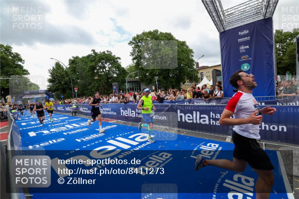 29.06.2025 - hella hamburg halbmarathon Zöllner http://msf.ph/oto/8411273 29.06.2025 10:45:47 Ziel 4854, 5047, 6071, 6290, 6711, 13975, 14374, 14764, 16617, 17332, 17674, 17835 meine-sportfotos.de