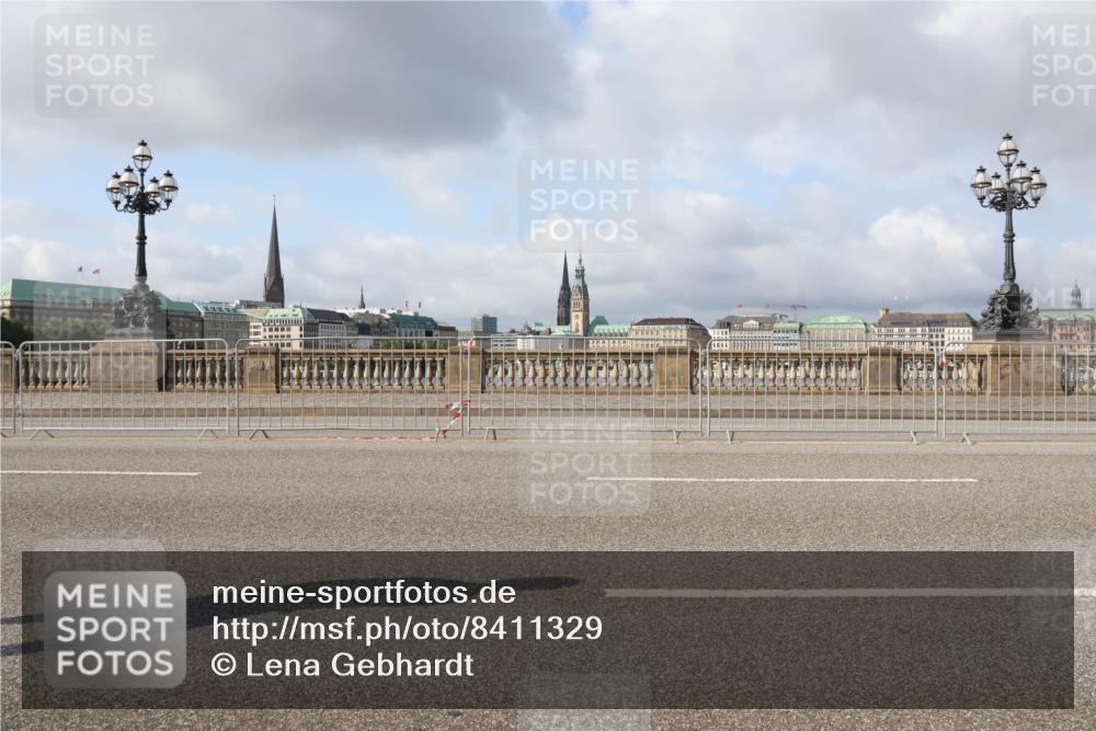 29.06.2025 - hella hamburg halbmarathon Lena Gebhardt http://msf.ph/oto/8411329 29.06.2025 08:55:27 Lombardsbrücke  meine-sportfotos.de