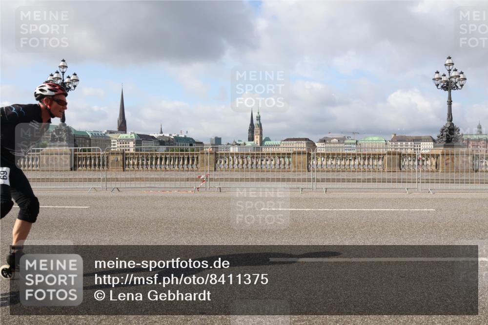 29.06.2025 - hella hamburg halbmarathon Lena Gebhardt http://msf.ph/oto/8411375 29.06.2025 08:55:27 Lombardsbrücke 69 meine-sportfotos.de