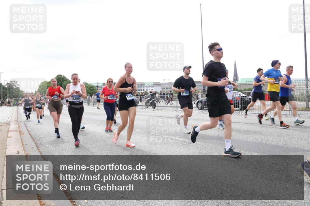 29.06.2025 - hella hamburg halbmarathon Lena Gebhardt http://msf.ph/oto/8411506 29.06.2025 10:51:08 Lombardsbrücke 11052, 14010, 8200, 10614, 146, 17295, 4961, 1672, 1129, 1203, 1208, 1404, 1478, 1617, 1930, 2200, 2202, 2358, 2380, 2484, 2485, 2859, 3184, 3229, 3647, 3838, 3934, 4156, 4652, 4695, 4713, 4771, 4848, 4920, 5286, 5289, 5357, 5530, 6178, 6961, 7012, 7133, 7141, 7161, 7770, 7771, 7825, 7938, 8040, 8200, 8410, 8672, 8779, 8833, 8986, 9096, 9166, 9167, 9168, 9582, 9583, 9763, 9933, 10029, 10437, 10552, 10614, 10636, 11034, 11052, 11252, 11575, 11577, 12392, 12393, 14534 meine-sportfotos.de