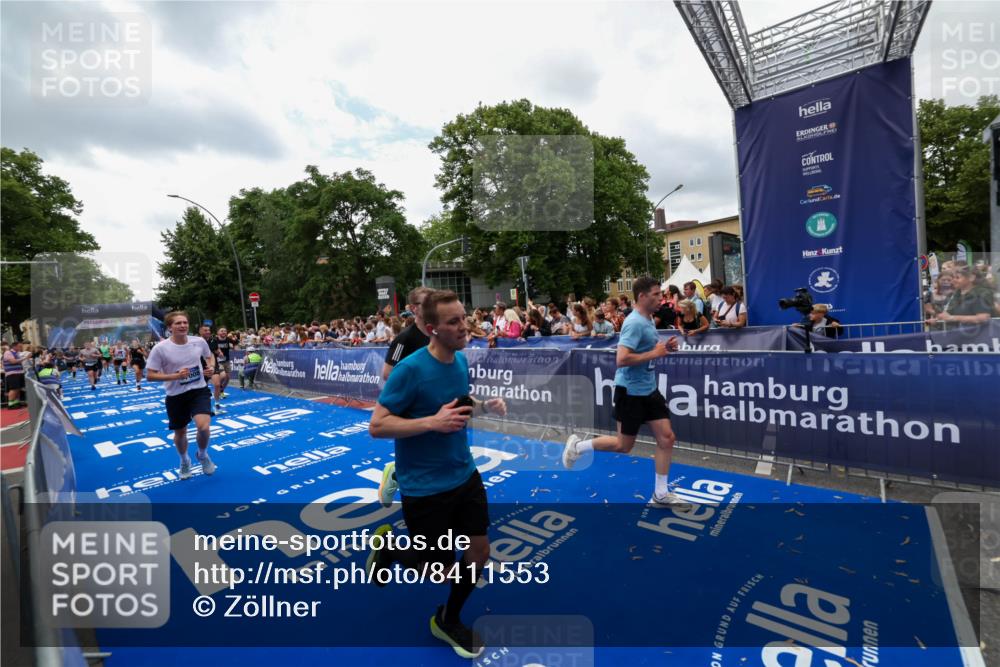29.06.2025 - hella hamburg halbmarathon Zöllner http://msf.ph/oto/8411553 29.06.2025 10:46:05 Ziel 2189, 5648, 6460, 8269, 8577, 8871, 9585, 11936, 12084, 12269, 13630, 14462, 14804, 17008, 18081 meine-sportfotos.de