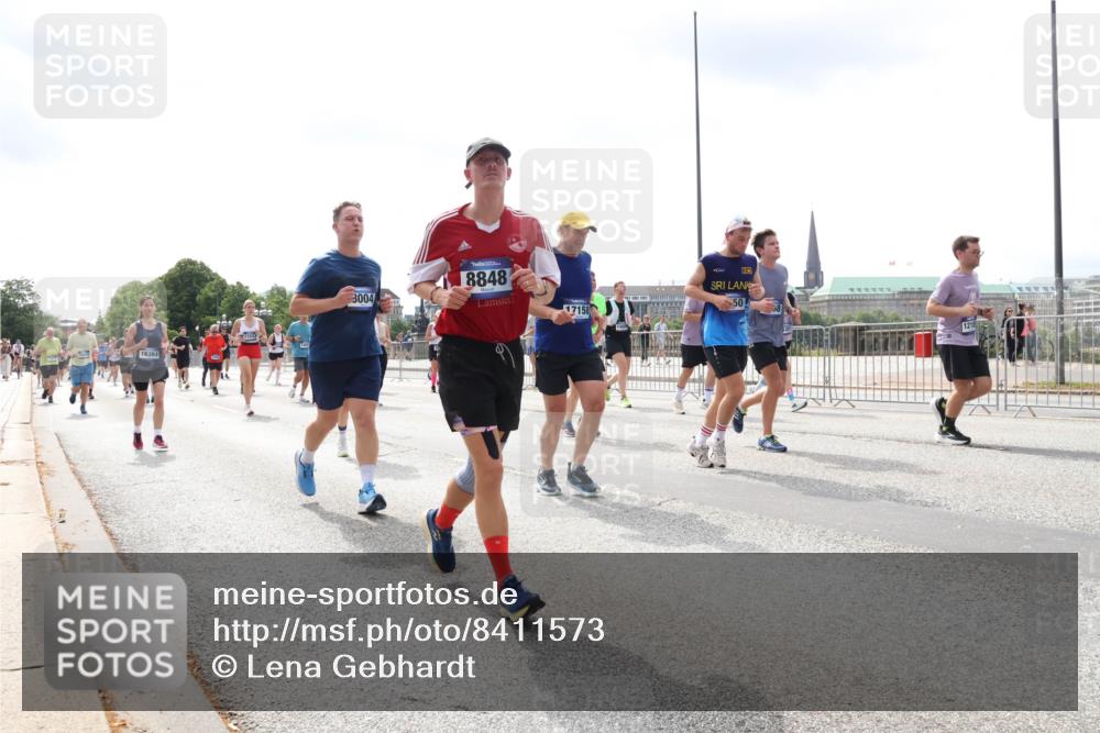 29.06.2025 - hella hamburg halbmarathon Lena Gebhardt http://msf.ph/oto/8411573 29.06.2025 10:41:51 Lombardsbrücke 16364, 3004, 8848, 17158, 31, 50, 121, 1039, 1314, 1509, 1536, 1542, 1623, 1648, 1712, 1752, 2145, 2153, 2258, 2523, 2974, 3276, 3326, 3344, 3459, 3460, 3568, 3623, 4329, 4415, 4541, 4610, 4735, 4736, 4787, 5432, 5671, 5942, 6136, 6137, 6153, 6320, 6430, 6436, 6450, 6618, 6793, 6837, 6846, 6894, 7022, 7023, 7477, 7955, 7968, 8004, 8162, 8163, 8300, 8301, 8443, 8848, 8897, 8908, 9008, 9223, 9467, 9588, 10027, 10348, 10483, 10623, 11011, 11166 meine-sportfotos.de