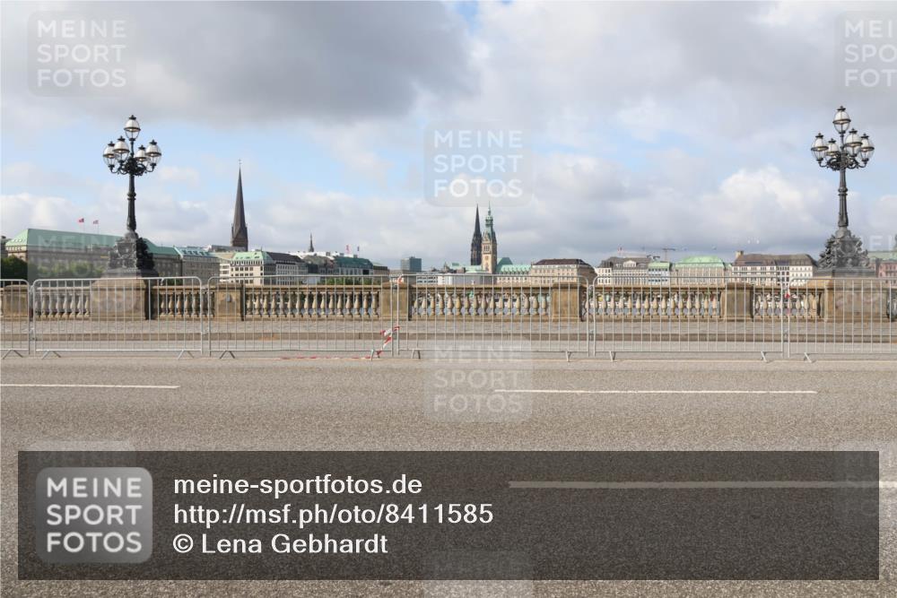 29.06.2025 - hella hamburg halbmarathon Lena Gebhardt http://msf.ph/oto/8411585 29.06.2025 08:55:32 Lombardsbrücke  meine-sportfotos.de