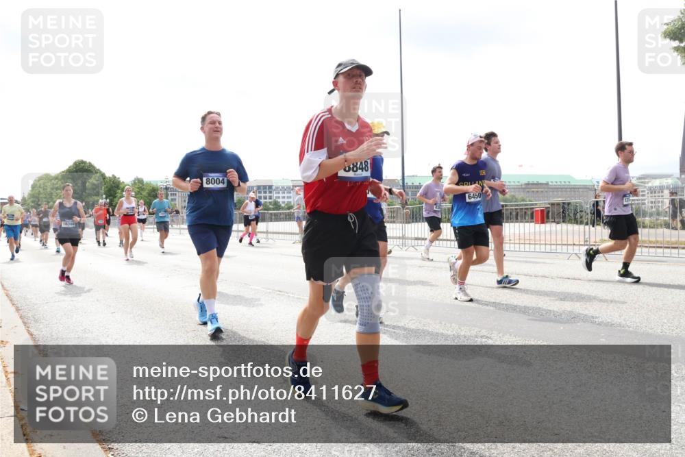 29.06.2025 - hella hamburg halbmarathon Lena Gebhardt http://msf.ph/oto/8411627 29.06.2025 10:41:52 Lombardsbrücke 16364, 8004, 6848, 6450, 1039, 1314, 1509, 1536, 1542, 1623, 1648, 1712, 1752, 2145, 2153, 2258, 2523, 2974, 3276, 3326, 3344, 3459, 3460, 3568, 3623, 4329, 4415, 4541, 4610, 4735, 4736, 4787, 5432, 5671, 5942, 6136, 6137, 6153, 6320, 6430, 6436, 6450, 6618, 6793, 6837, 6846, 6894, 7022, 7023, 7477, 7955, 7968, 8004, 8162, 8163, 8300, 8301, 8443, 8848, 8897, 8908, 9008, 9223, 9467, 9588, 10027, 10348, 10483, 10623, 11011, 11166 meine-sportfotos.de