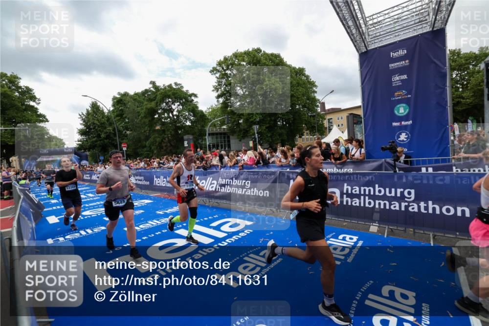 29.06.2025 - hella hamburg halbmarathon Zöllner http://msf.ph/oto/8411631 29.06.2025 10:46:09 Ziel 1759, 2707, 3087, 5648, 6460, 7961, 8269, 9585, 11125, 11936, 12269, 13630, 14804, 16136, 16466, 16475, 18081, 18702 meine-sportfotos.de