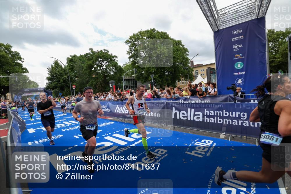 29.06.2025 - hella hamburg halbmarathon Zöllner http://msf.ph/oto/8411637 29.06.2025 10:46:09 Ziel 1759, 2707, 3087, 5648, 6460, 7961, 8269, 9585, 11125, 11936, 12269, 13630, 14804, 16136, 16466, 16475, 18081, 18702 meine-sportfotos.de