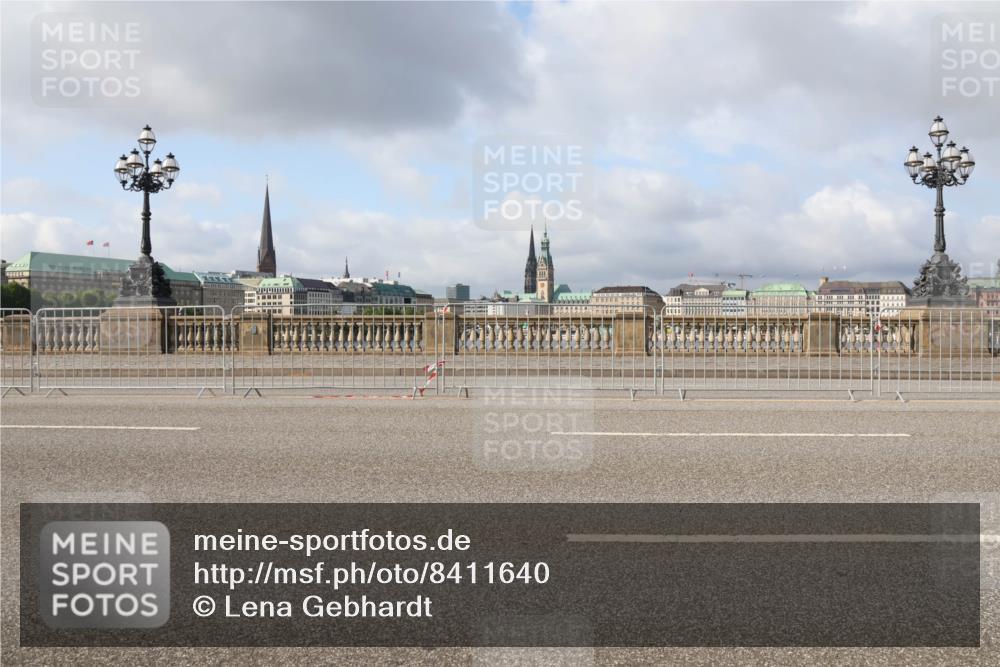29.06.2025 - hella hamburg halbmarathon Lena Gebhardt http://msf.ph/oto/8411640 29.06.2025 08:55:32 Lombardsbrücke  meine-sportfotos.de