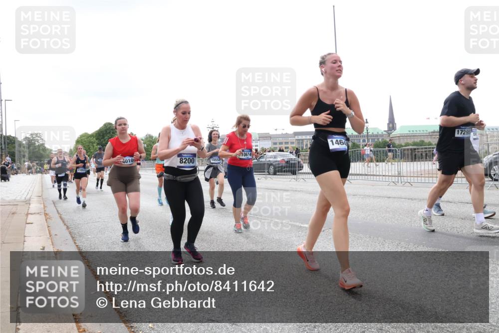 29.06.2025 - hella hamburg halbmarathon Lena Gebhardt http://msf.ph/oto/8411642 29.06.2025 10:51:09 Lombardsbrücke 70614, 4010, 8200, 10552, 11052, 146, 17295, 1129, 1203, 1208, 1404, 1478, 1617, 1930, 2200, 2202, 2358, 2380, 2484, 2485, 2859, 3184, 3229, 3647, 3934, 4156, 4652, 4713, 4771, 4848, 4878, 4920, 5286, 5289, 5357, 5394, 5530, 6178, 6961, 7012, 7133, 7141, 7161, 7769, 7770, 7771, 7825, 8040, 8200, 8410, 8672, 8779, 8833, 8986, 9096, 9166, 9167, 9168, 9582, 9583, 9763, 10029, 10437, 10552, 10614, 10636, 11034, 11052, 11252, 11575, 11577, 12392, 12393, 14534 meine-sportfotos.de