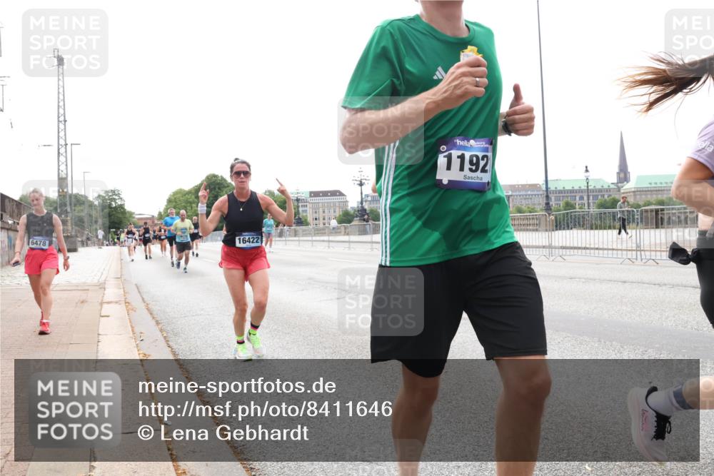 29.06.2025 - hella hamburg halbmarathon Lena Gebhardt http://msf.ph/oto/8411646 29.06.2025 10:25:27 Lombardsbrücke 6478, 16422, 1192, 1093, 1305, 1481, 1627, 1740, 2000, 2278, 3343, 3920, 3961, 3963, 4378, 5028, 5564, 5814, 6869, 7778, 8083, 8881, 8962, 9573, 9811, 9927, 10845, 10846, 11157, 11400, 11662, 11921, 12505, 13510, 13653, 13842, 14086, 14649, 14936, 15016, 15119, 15153, 15283, 15679, 16289, 16354, 16381, 16421, 16422, 17185, 17954 meine-sportfotos.de