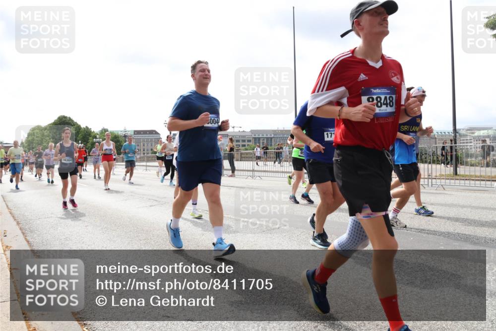 29.06.2025 - hella hamburg halbmarathon Lena Gebhardt http://msf.ph/oto/8411705 29.06.2025 10:41:52 Lombardsbrücke 16364, 004, 17, 2848, 45, 1039, 1314, 1509, 1536, 1542, 1623, 1648, 1712, 1752, 2145, 2153, 2258, 2523, 2974, 3276, 3326, 3344, 3459, 3460, 3568, 3623, 4329, 4415, 4541, 4610, 4735, 4736, 4787, 5432, 5671, 5942, 6136, 6137, 6153, 6320, 6430, 6436, 6450, 6618, 6793, 6837, 6846, 6894, 7022, 7023, 7477, 7955, 7968, 8004, 8162, 8163, 8300, 8301, 8443, 8848, 8897, 8908, 9008, 9223, 9467, 9588, 10027, 10348, 10483, 10623, 11011, 11166 meine-sportfotos.de