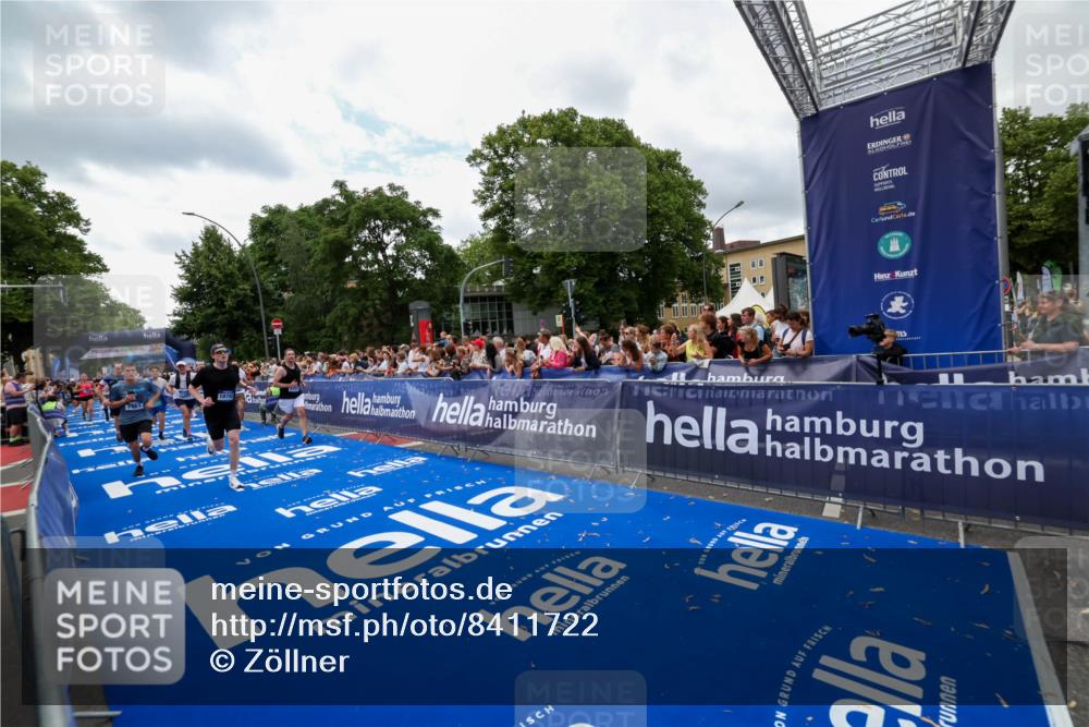 29.06.2025 - hella hamburg halbmarathon Zöllner http://msf.ph/oto/8411722 29.06.2025 10:46:13 Ziel 1569, 1759, 2590, 2707, 3087, 6388, 7450, 7961, 9585, 10796, 11094, 11125, 13630, 16136, 16466, 16475, 18702, 18797 meine-sportfotos.de