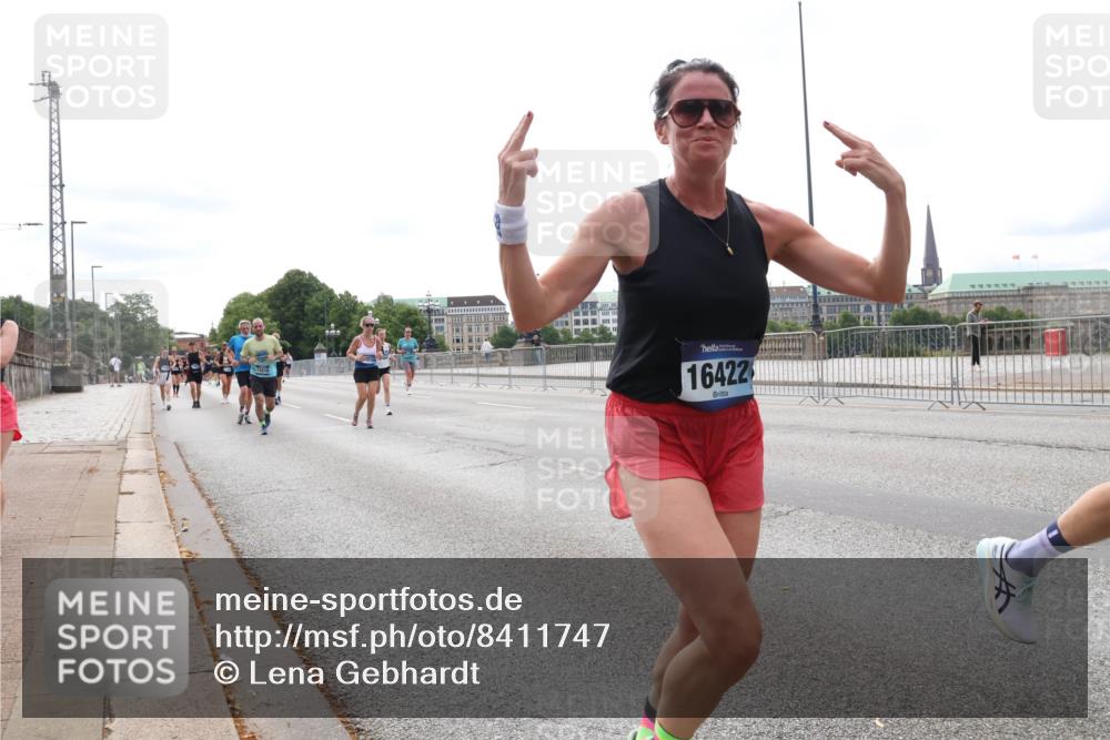 29.06.2025 - hella hamburg halbmarathon Lena Gebhardt http://msf.ph/oto/8411747 29.06.2025 10:25:28 Lombardsbrücke 164221, 1093, 1305, 1481, 1627, 1740, 2000, 2278, 3343, 3765, 3920, 3961, 3963, 4378, 5028, 5564, 5814, 6869, 7778, 8083, 8881, 8962, 9573, 9811, 9927, 10845, 10846, 11157, 11400, 11662, 11921, 12505, 13510, 13653, 13842, 14086, 14649, 14936, 15016, 15119, 15153, 15283, 15679, 16289, 16354, 16381, 16421, 16422, 17185 meine-sportfotos.de