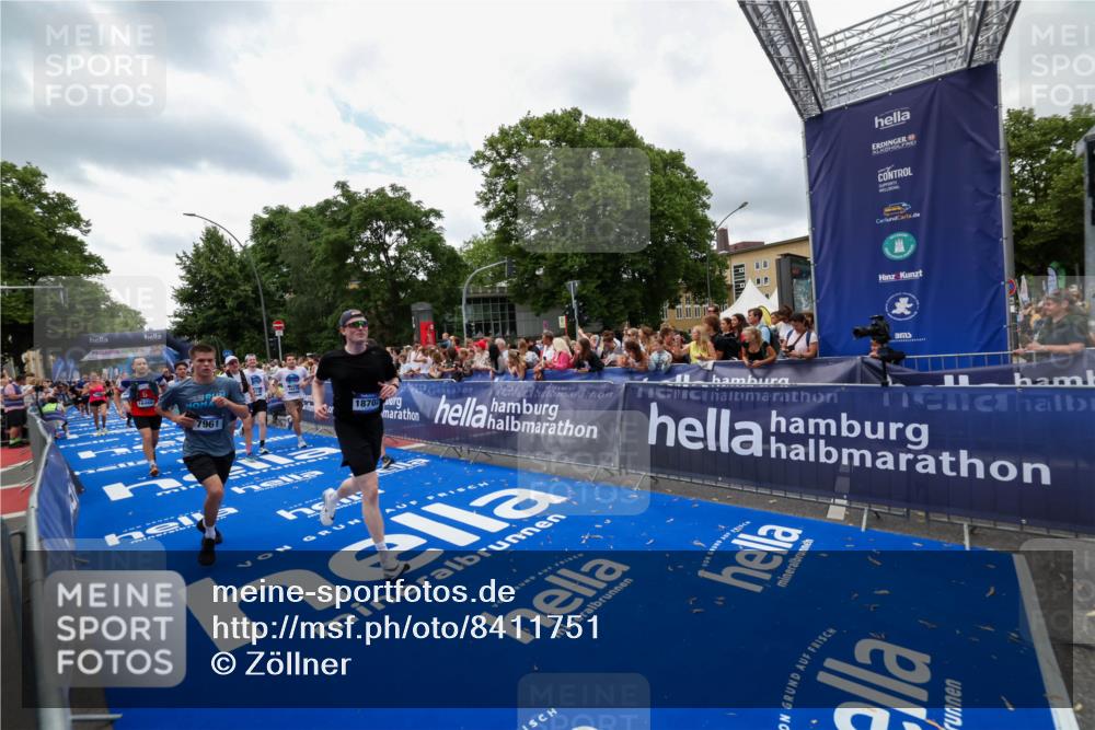 29.06.2025 - hella hamburg halbmarathon Zöllner http://msf.ph/oto/8411751 29.06.2025 10:46:14 Ziel 1569, 1759, 2048, 2590, 2707, 3087, 4949, 6388, 7450, 7961, 10796, 11094, 11125, 16136, 16466, 16475, 17190, 18702, 18797 meine-sportfotos.de