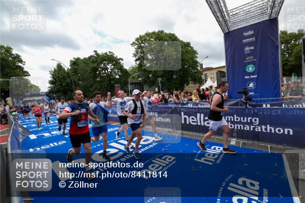29.06.2025 - hella hamburg halbmarathon Zöllner http://msf.ph/oto/8411814 29.06.2025 10:46:16 Ziel 1569, 1759, 2048, 2590, 2707, 3056, 3087, 4949, 6388, 7450, 7961, 9497, 10796, 11094, 11125, 16136, 16466, 16475, 17190, 18797 meine-sportfotos.de