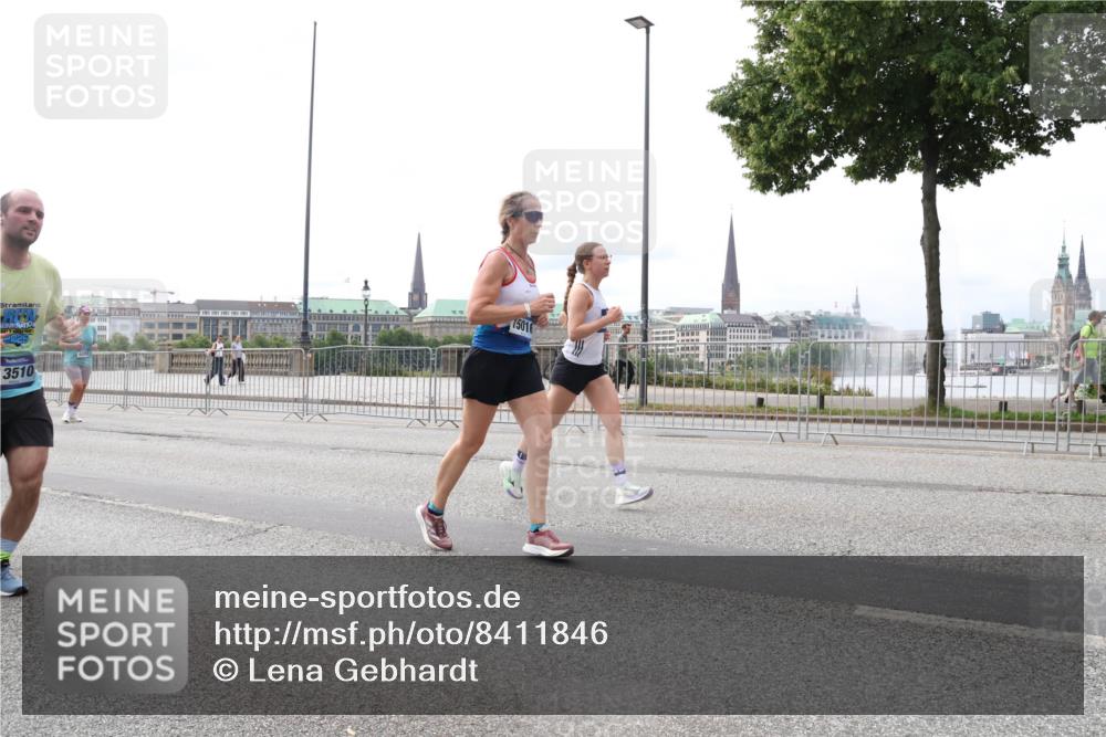 29.06.2025 - hella hamburg halbmarathon Lena Gebhardt http://msf.ph/oto/8411846 29.06.2025 10:25:32 Lombardsbrücke 2025, 3510, 75016, 1093, 1305, 1481, 1627, 2000, 2278, 3343, 3765, 3920, 3961, 3963, 4378, 5028, 5564, 5814, 6869, 8083, 8881, 8962, 9811, 9927, 10104, 10845, 10846, 11157, 11662, 11699, 11921, 12074, 12505, 13510, 13653, 13842, 14086, 14649, 14936, 15016, 15119, 15153, 15283, 15679, 16289, 16354, 16381, 16421, 16422, 16927 meine-sportfotos.de