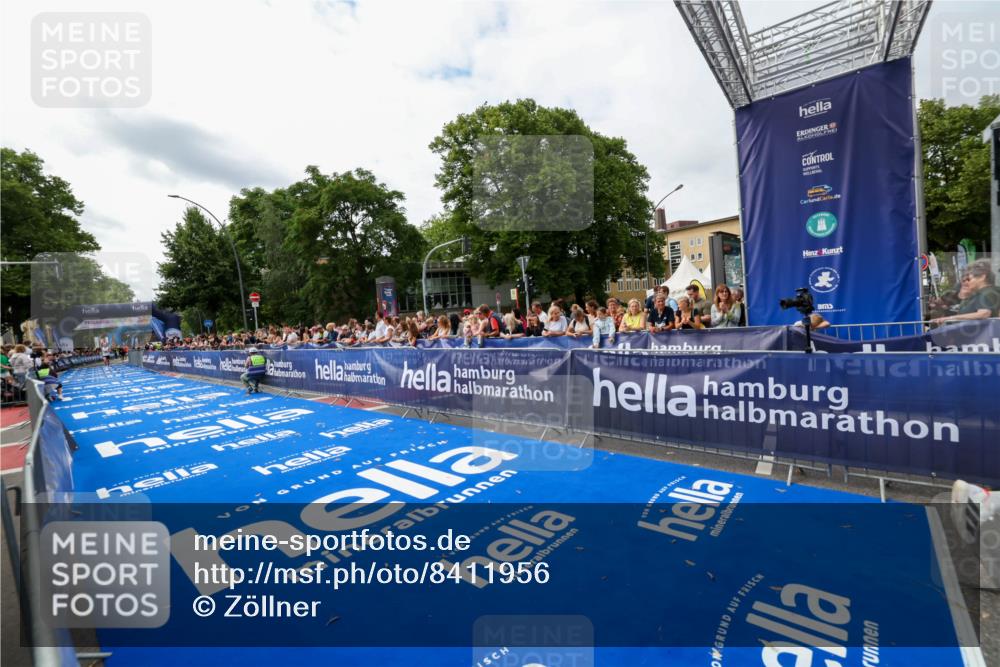 29.06.2025 - hella hamburg halbmarathon Zöllner http://msf.ph/oto/8411956 29.06.2025 10:22:50 Ziel 18897 meine-sportfotos.de