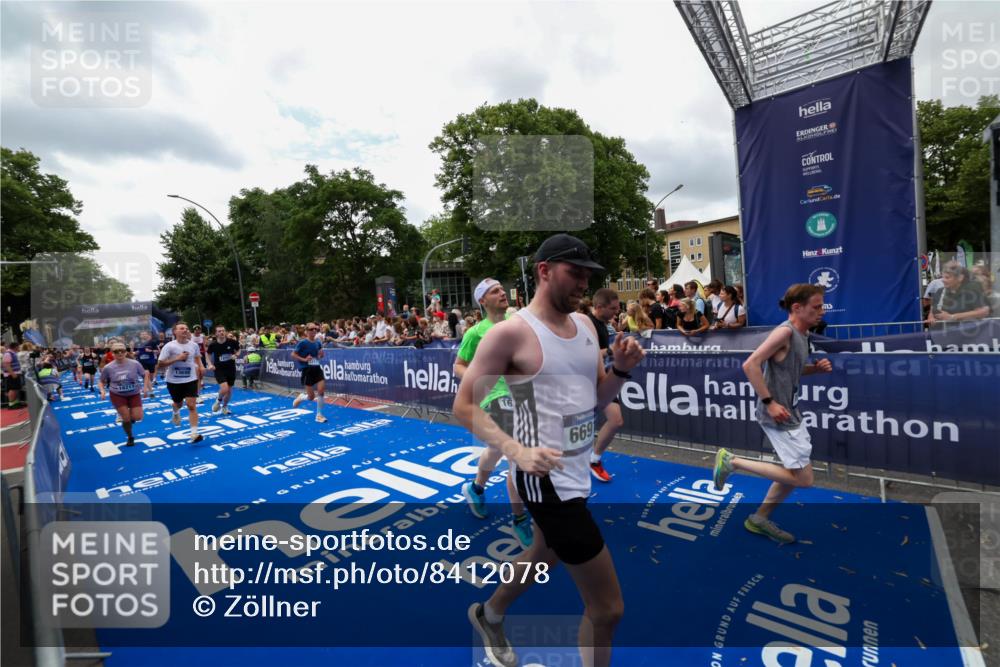 29.06.2025 - hella hamburg halbmarathon Zöllner http://msf.ph/oto/8412078 29.06.2025 10:46:28 Ziel 1600, 2222, 2842, 4237, 6421, 6691, 6978, 7335, 8142, 8981, 9786, 11185, 11773, 12171, 12651, 12891, 13698, 14045, 14228, 14482, 15157, 16127, 18118, 18211, 18637, 19209 meine-sportfotos.de