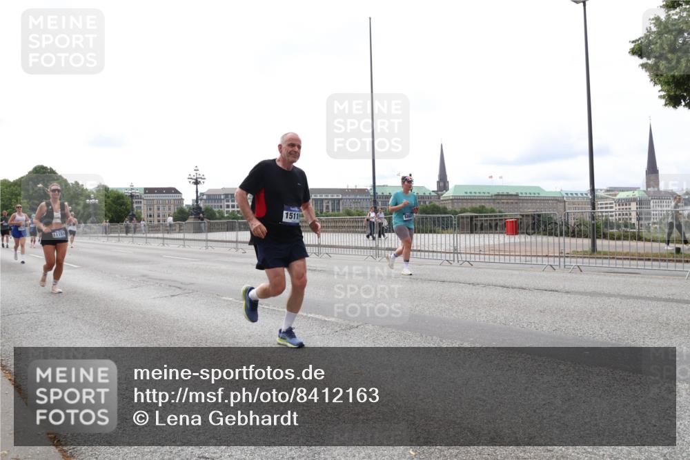 29.06.2025 - hella hamburg halbmarathon Lena Gebhardt http://msf.ph/oto/8412163 29.06.2025 10:25:34 Lombardsbrücke 11157, 1511, 1093, 1305, 1479, 1481, 1627, 2000, 2278, 3343, 3765, 3920, 3961, 3963, 4378, 4797, 5028, 5564, 5814, 6869, 8083, 8881, 8962, 9811, 9927, 10104, 10845, 10846, 11157, 11662, 11699, 11921, 12074, 12505, 13510, 13653, 13842, 14086, 14936, 15016, 15119, 15283, 15679, 16289, 16354, 16381, 16421, 16422, 16927 meine-sportfotos.de