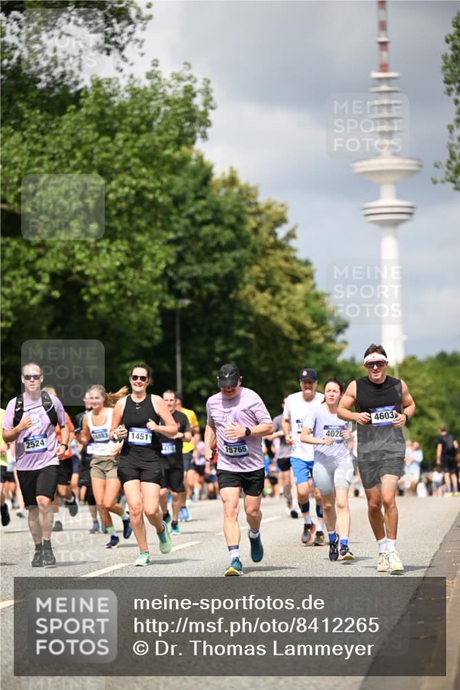 29.06.2025 - hella hamburg halbmarathon Dr. Thomas Lammeyer http://msf.ph/oto/8412265 29.06.2025 10:43:20 Kennedybrücke 1451, 1856, 1883, 2092, 2498, 2524, 2534, 2660, 3216, 3307, 3726, 4028, 4410, 4603, 4964, 5617, 5684, 5735, 6112, 7341, 7350, 7589, 7815, 10315, 10604, 10696, 11059, 11129, 11313 meine-sportfotos.de