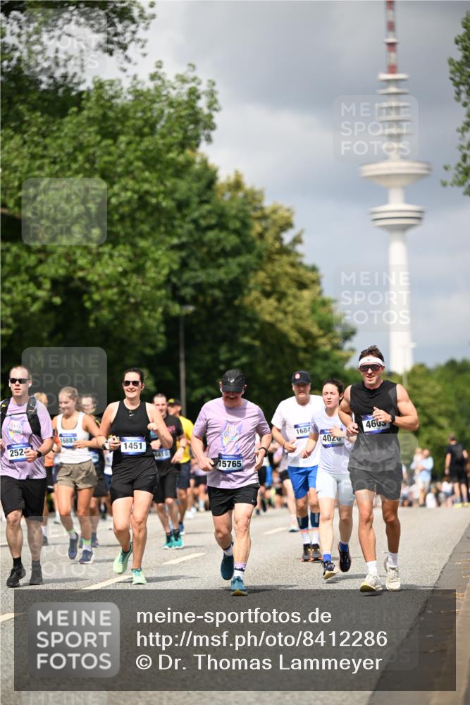 29.06.2025 - hella hamburg halbmarathon Dr. Thomas Lammeyer http://msf.ph/oto/8412286 29.06.2025 10:43:20 Kennedybrücke 1451, 1856, 1883, 2092, 2498, 2524, 2534, 2660, 3216, 3307, 3726, 4028, 4410, 4603, 4964, 5617, 5684, 5735, 6112, 7341, 7350, 7589, 7815, 10315, 10604, 10696, 11059, 11129, 11313 meine-sportfotos.de