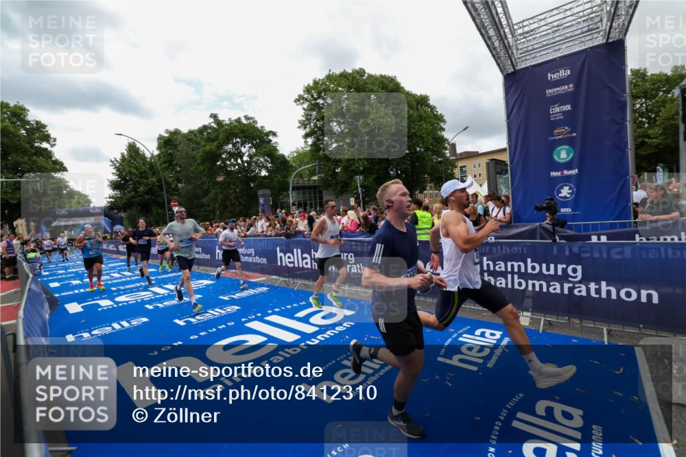 29.06.2025 - hella hamburg halbmarathon Zöllner http://msf.ph/oto/8412310 29.06.2025 10:46:38 Ziel 1920, 4497, 5459, 8482, 9051, 9232, 9386, 9529, 13525, 13554, 15026, 15133, 15206, 15714, 17281, 17461, 18297, 18882 meine-sportfotos.de