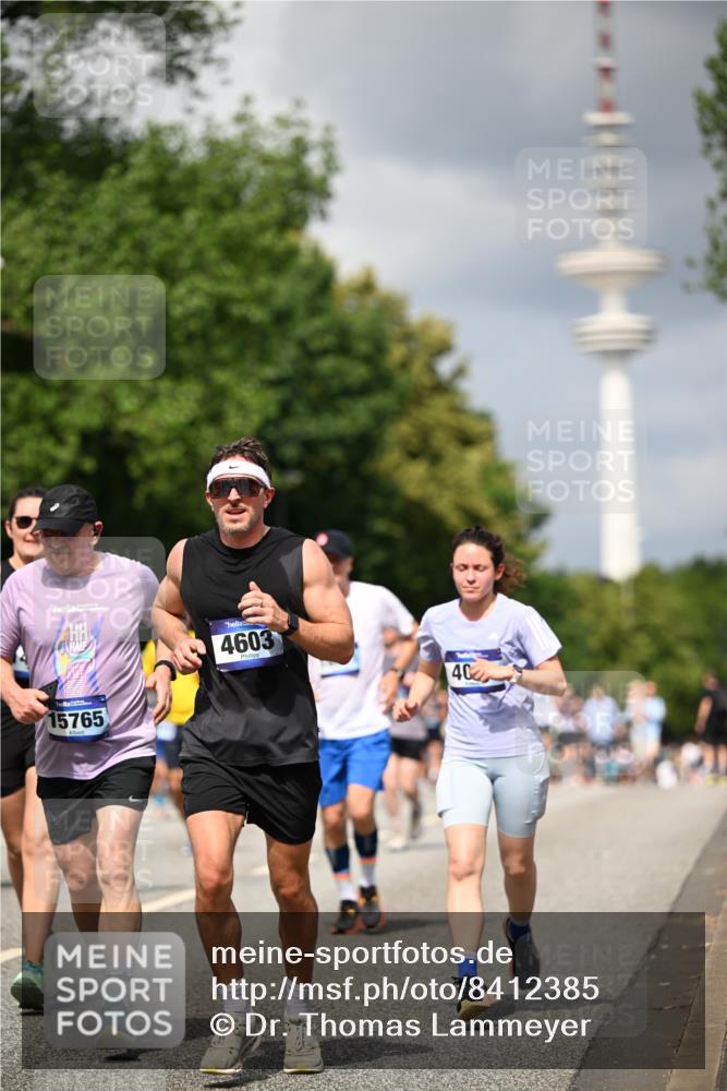 29.06.2025 - hella hamburg halbmarathon Dr. Thomas Lammeyer http://msf.ph/oto/8412385 29.06.2025 10:43:23 Kennedybrücke 1451, 1856, 1883, 2092, 2498, 2524, 2534, 2660, 3216, 3307, 3726, 4028, 4410, 4603, 4964, 5617, 5684, 5735, 6112, 7263, 7341, 7350, 7589, 7684, 7815, 8783, 10315, 10604, 10696, 11059, 11129, 11313, 11382 meine-sportfotos.de