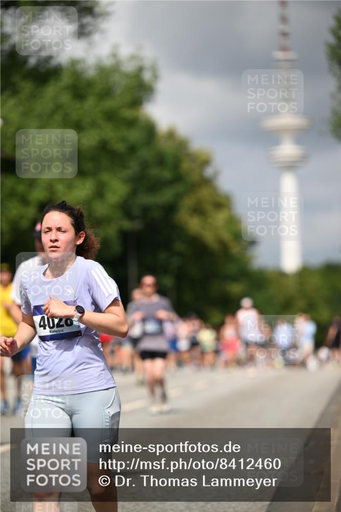 29.06.2025 - hella hamburg halbmarathon Dr. Thomas Lammeyer http://msf.ph/oto/8412460 29.06.2025 10:43:25 Kennedybrücke 1451, 1856, 1883, 2092, 2498, 2524, 2534, 2660, 3307, 3726, 4028, 4410, 4603, 4964, 5617, 5684, 5735, 6112, 6342, 6343, 7263, 7341, 7350, 7589, 7684, 7815, 8783, 10315, 10604, 10696, 11059, 11129, 11313, 11381, 11382 meine-sportfotos.de