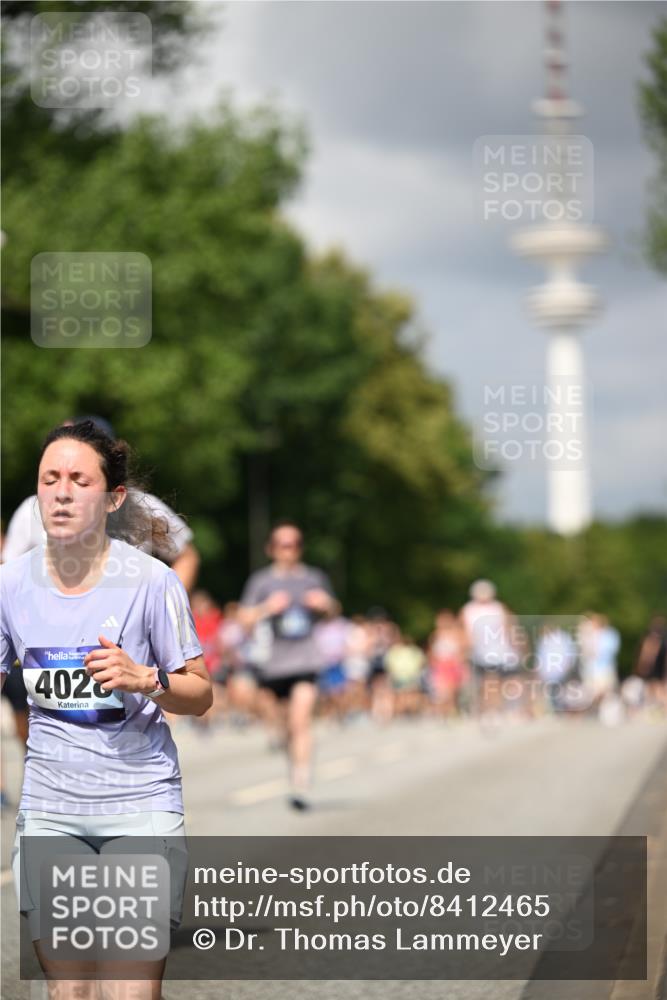 29.06.2025 - hella hamburg halbmarathon Dr. Thomas Lammeyer http://msf.ph/oto/8412465 29.06.2025 10:43:25 Kennedybrücke 1451, 1856, 1883, 2092, 2498, 2524, 2534, 2660, 3307, 3726, 4028, 4410, 4603, 4964, 5617, 5684, 5735, 6112, 6342, 6343, 7263, 7341, 7350, 7589, 7684, 7815, 8783, 10315, 10604, 10696, 11059, 11129, 11313, 11381, 11382 meine-sportfotos.de