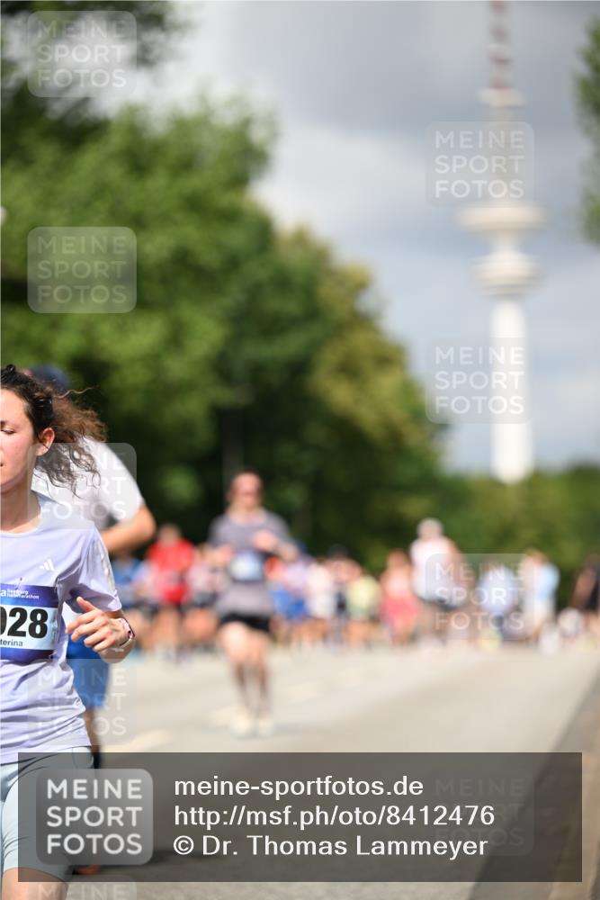 29.06.2025 - hella hamburg halbmarathon Dr. Thomas Lammeyer http://msf.ph/oto/8412476 29.06.2025 10:43:25 Kennedybrücke 1451, 1856, 1883, 2092, 2498, 2524, 2534, 2660, 3307, 3726, 4028, 4410, 4603, 4964, 5617, 5684, 5735, 6112, 6342, 6343, 7263, 7341, 7350, 7589, 7684, 7815, 8783, 10315, 10604, 10696, 11059, 11129, 11313, 11381, 11382 meine-sportfotos.de