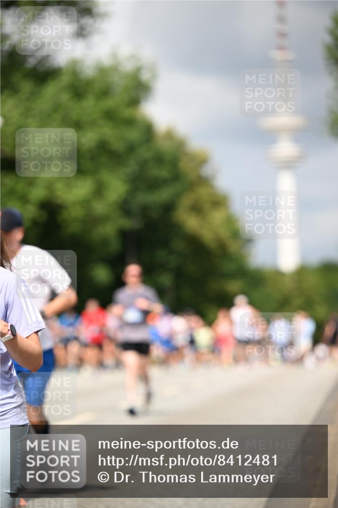 29.06.2025 - hella hamburg halbmarathon Dr. Thomas Lammeyer http://msf.ph/oto/8412481 29.06.2025 10:43:25 Kennedybrücke 1451, 1856, 1883, 2092, 2498, 2524, 2534, 2660, 3307, 3726, 4028, 4410, 4603, 4964, 5617, 5684, 5735, 6112, 6342, 6343, 7263, 7341, 7350, 7589, 7684, 7815, 8783, 10315, 10604, 10696, 11059, 11129, 11313, 11381, 11382 meine-sportfotos.de
