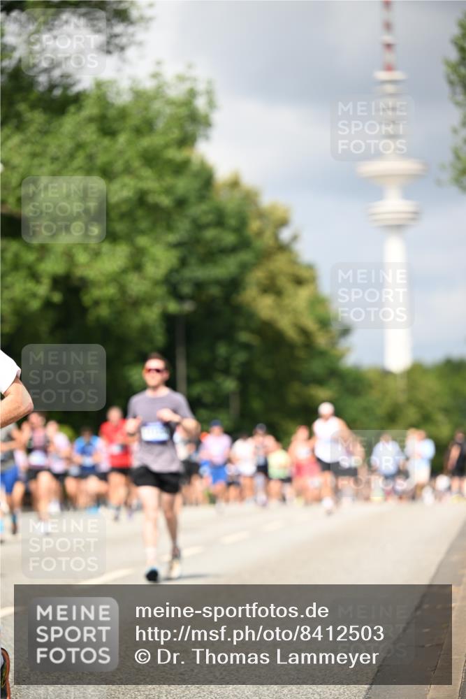 29.06.2025 - hella hamburg halbmarathon Dr. Thomas Lammeyer http://msf.ph/oto/8412503 29.06.2025 10:43:26 Kennedybrücke 1451, 1856, 1883, 2092, 2498, 2524, 2534, 2660, 3307, 3726, 4028, 4410, 4603, 4964, 5617, 5684, 5735, 6112, 6342, 6343, 7263, 7341, 7350, 7589, 7684, 7815, 8783, 10315, 10604, 10696, 11059, 11129, 11313, 11381, 11382 meine-sportfotos.de