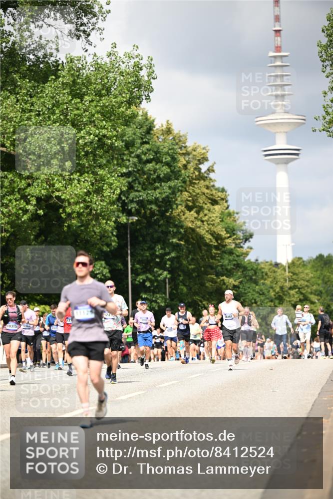 29.06.2025 - hella hamburg halbmarathon Dr. Thomas Lammeyer http://msf.ph/oto/8412524 29.06.2025 10:43:27 Kennedybrücke 1451, 1856, 1883, 2092, 2498, 2524, 2534, 2660, 3307, 3726, 4028, 4410, 4603, 4964, 5617, 5684, 5735, 6112, 6342, 6343, 6611, 7263, 7341, 7350, 7589, 7684, 7815, 8783, 10315, 10604, 10696, 11059, 11129, 11313, 11381, 11382 meine-sportfotos.de