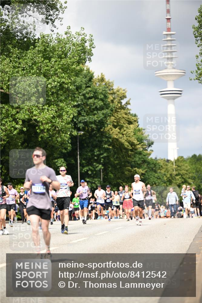 29.06.2025 - hella hamburg halbmarathon Dr. Thomas Lammeyer http://msf.ph/oto/8412542 29.06.2025 10:43:28 Kennedybrücke 1451, 1856, 1883, 2092, 2498, 2524, 2534, 2660, 3307, 3726, 4028, 4410, 4603, 4964, 5617, 5684, 5735, 6112, 6342, 6343, 6611, 7263, 7341, 7350, 7589, 7684, 7815, 8783, 9393, 10315, 10554, 10604, 10696, 11059, 11129, 11313, 11381, 11382 meine-sportfotos.de