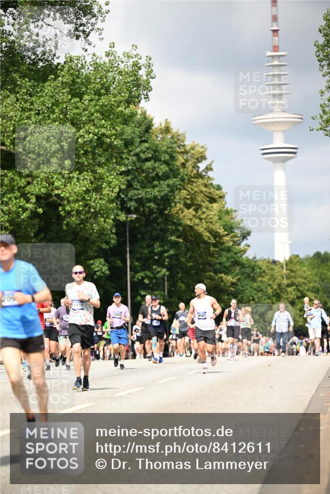 29.06.2025 - hella hamburg halbmarathon Dr. Thomas Lammeyer http://msf.ph/oto/8412611 29.06.2025 10:43:29 Kennedybrücke 1451, 1856, 1883, 2092, 2498, 2524, 2534, 2660, 3307, 3726, 4028, 4410, 4603, 4964, 5617, 5684, 5735, 6112, 6342, 6343, 6611, 7263, 7341, 7350, 7589, 7684, 7815, 8243, 8783, 9393, 10315, 10554, 10604, 10696, 11059, 11129, 11313, 11381, 11382 meine-sportfotos.de