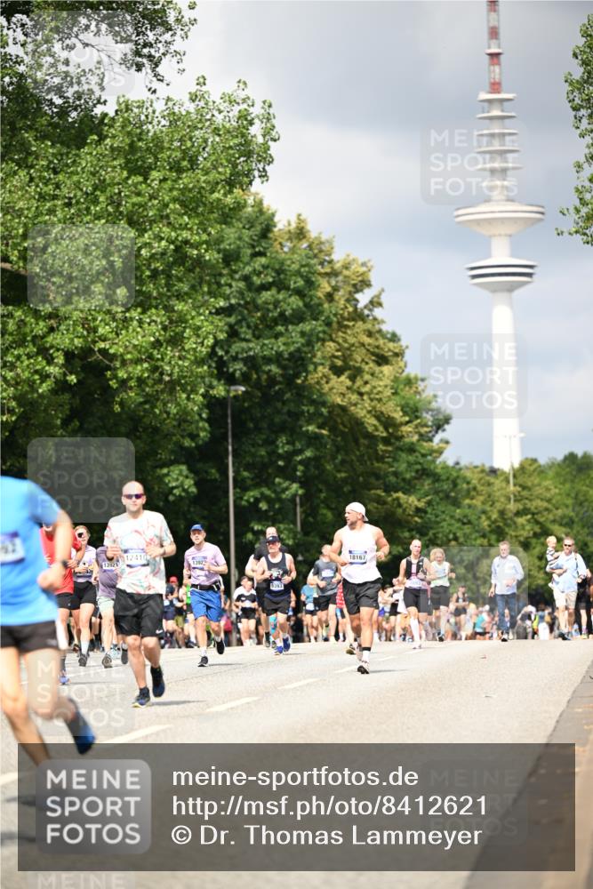 29.06.2025 - hella hamburg halbmarathon Dr. Thomas Lammeyer http://msf.ph/oto/8412621 29.06.2025 10:43:30 Kennedybrücke 1451, 1856, 1883, 2092, 2498, 2524, 2534, 2660, 2893, 3307, 4028, 4410, 4603, 4964, 5617, 5735, 6112, 6342, 6343, 6611, 7263, 7341, 7350, 7589, 7684, 7815, 8243, 8367, 8783, 9393, 10315, 10554, 10604, 10696, 11059, 11129, 11313, 11381, 11382 meine-sportfotos.de