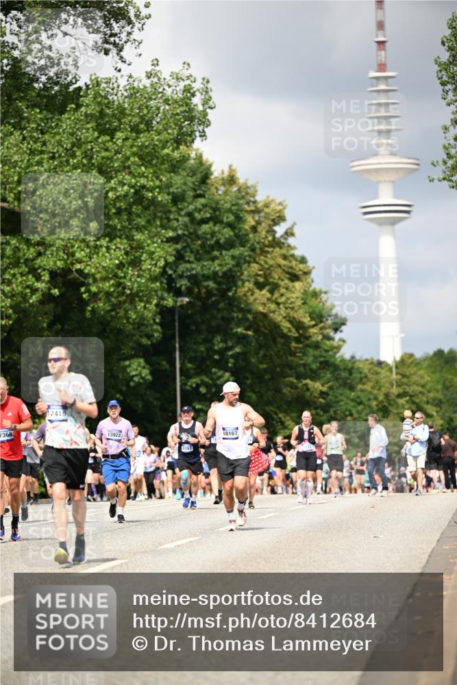 29.06.2025 - hella hamburg halbmarathon Dr. Thomas Lammeyer http://msf.ph/oto/8412684 29.06.2025 10:43:31 Kennedybrücke 1451, 1856, 1883, 2092, 2498, 2524, 2534, 2660, 2893, 3307, 4028, 4410, 4603, 4964, 5735, 6112, 6342, 6343, 6611, 7263, 7341, 7350, 7589, 7684, 7815, 8243, 8367, 8783, 9393, 10315, 10554, 10604, 10696, 11059, 11129, 11313, 11381, 11382 meine-sportfotos.de