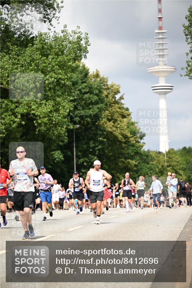 29.06.2025 - hella hamburg halbmarathon Dr. Thomas Lammeyer http://msf.ph/oto/8412696 29.06.2025 10:43:32 Kennedybrücke 1451, 1883, 2092, 2498, 2524, 2534, 2660, 2893, 3307, 4028, 4410, 4603, 4964, 5735, 6112, 6342, 6343, 6611, 7263, 7341, 7350, 7589, 7684, 7815, 8243, 8367, 8783, 9393, 10001, 10315, 10554, 10604, 10696, 11059, 11129, 11313, 11381, 11382 meine-sportfotos.de
