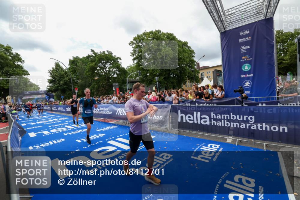 29.06.2025 - hella hamburg halbmarathon Zöllner http://msf.ph/oto/8412701 29.06.2025 10:47:00 Ziel 1139, 1689, 4091, 10122, 13728, 14385, 14415, 14449, 14594, 15825, 16081, 17172, 17979, 19105 meine-sportfotos.de